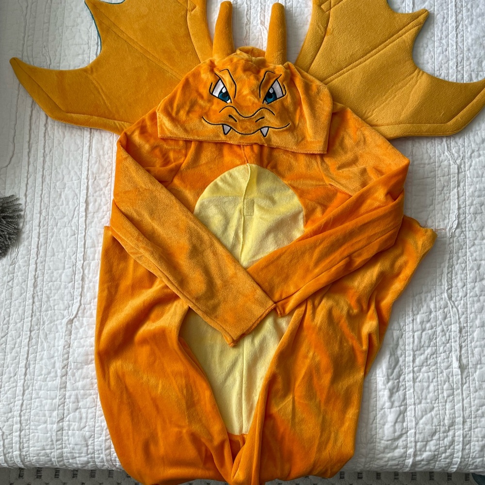 Official Pokémon Charzard Onesie Costume — Kids size 4-6